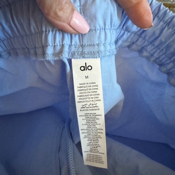 ALO Alumni Shorts size Medium baby blue - Picture 3 of 3